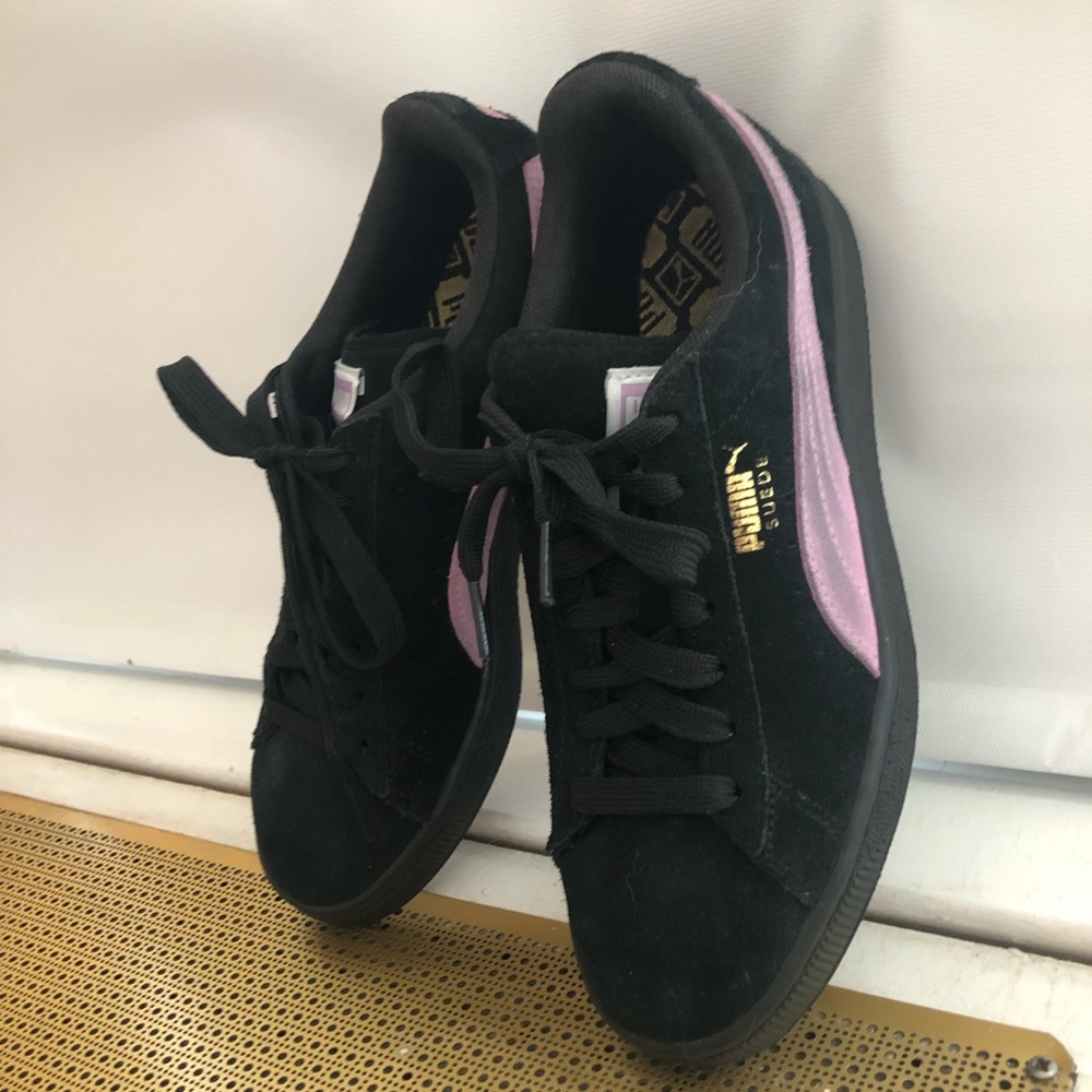 Puma Classic Suede Black and Pink Sneakers